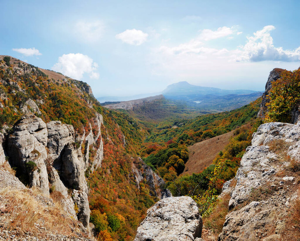 Krymské hory. Hory na Krymu za slunečného letního dne. - Fotografie, Obrázek