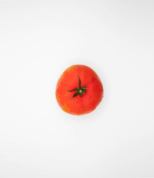 A red tomatoe shooted from abo - 写真・画像