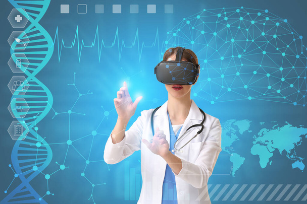 Молода жінка-лікар використовує віртуальний екран на кольоровому фоні
 - Фото, зображення