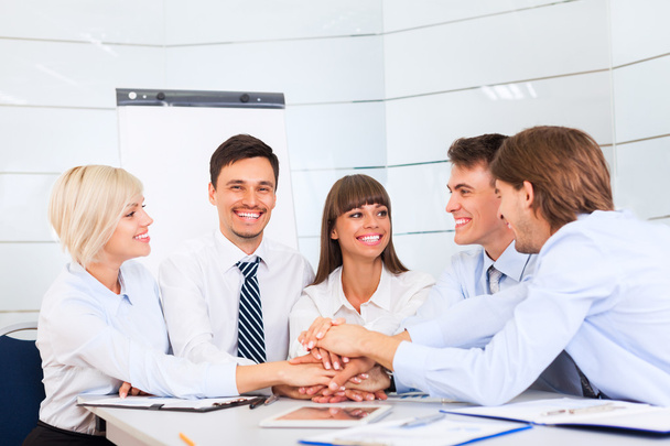 Equipo de gente de negocios en reunión de oficina
 - Foto, Imagen