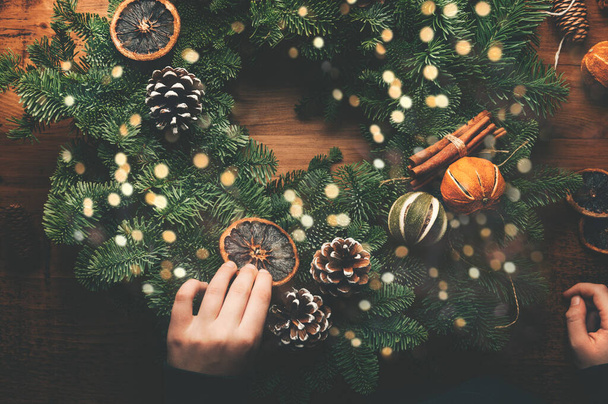 Process of making christmas wreath - Valokuva, kuva