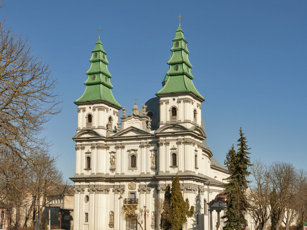Igreja greco-católica em Ternopil, Ucrânia
 - Foto, Imagem