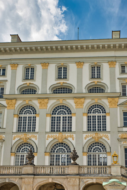 Schloss Nymphenburg, egy barokk palota Münchenben, Bajorországban. A palota Bajorország uralkodóinak fő nyári rezidenciája volt.. - Fotó, kép