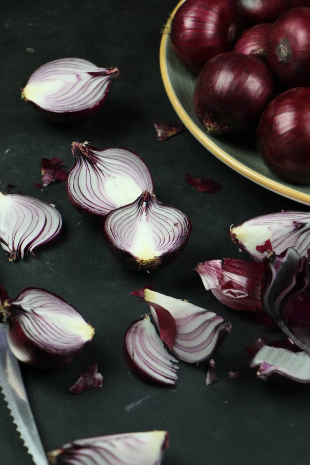 sweet red onions on background - Foto, Imagen