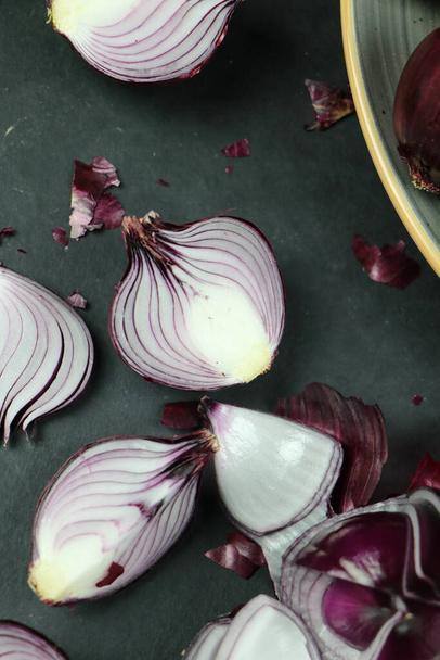 sweet red onions on background - Foto, Imagem