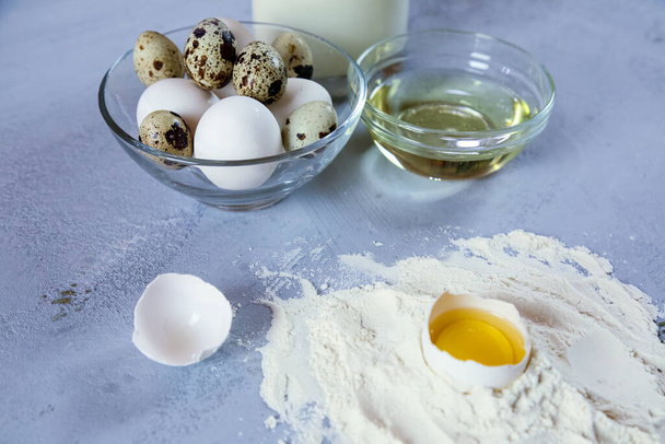 Pieczenie gotowania składników mąki Jaja toczenia Pin Butter and Kitchen Textile  - Zdjęcie, obraz
