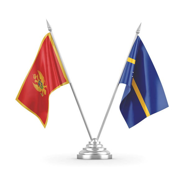 Bandiere da tavolo Nauru e Montenegro isolate su rendering 3D bianco - Foto, immagini