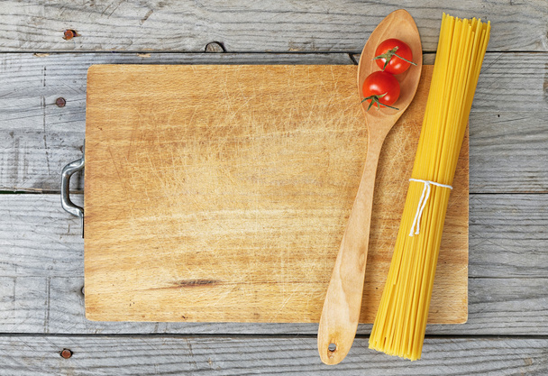 pâtes spaghetti cuillère tomates
 - Photo, image