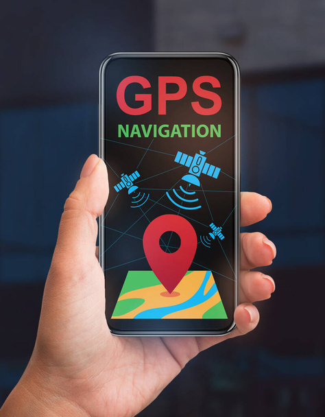 Interfaz de aplicación móvil de navegación GPS en la pantalla del teléfono inteligente en la mano femenina - Foto, Imagen