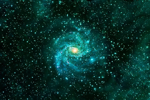 Bella galassia colorata. Elementi di questa immagine sono stati forniti dalla NASA. Foto di alta qualità - Foto, immagini
