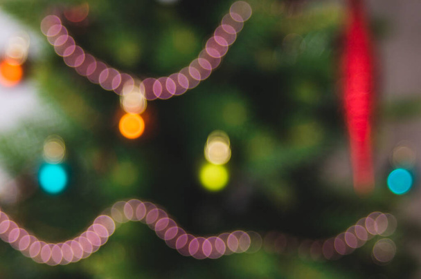 albero di Natale azzurrato con decorazioni. abete rosso artificiale, - Foto, immagini