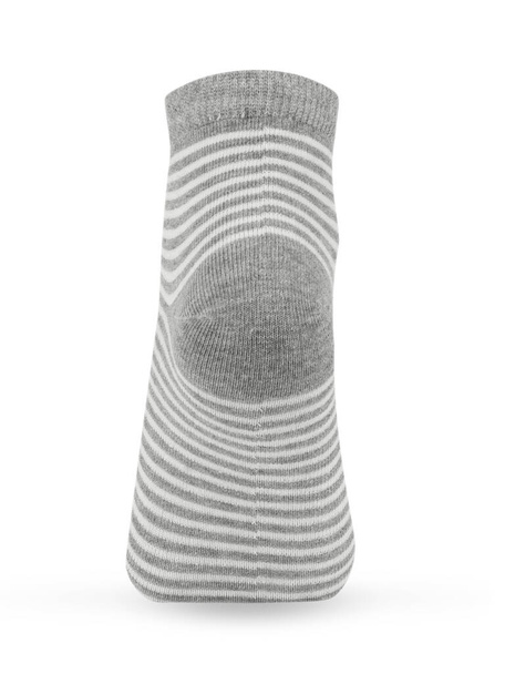 Izolált csíkos rövid szürke zokni láthatatlan próbabábu láb fehér háttér, vissza nézet - Fotó, kép