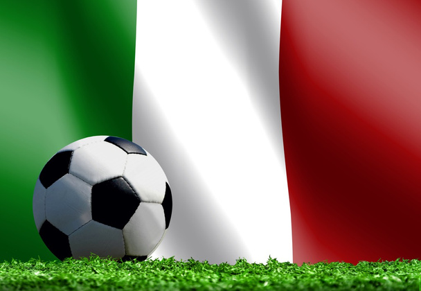 pelota de fútbol con fondo de bandera italiana
 - Foto, Imagen