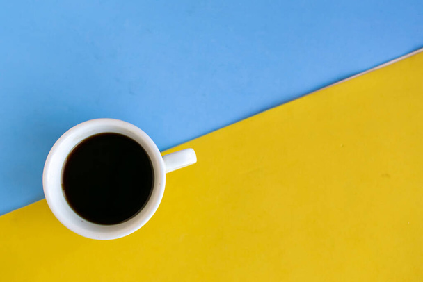 coffee cup on geometric background, minimal concept - Φωτογραφία, εικόνα