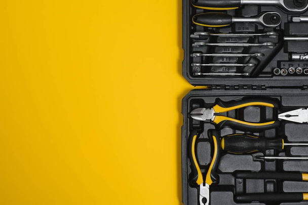 Box with set of tools for car repair, closeup - Foto, Bild