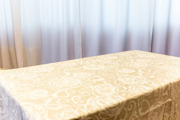 table-cloth on a rectangular table - Foto, Bild