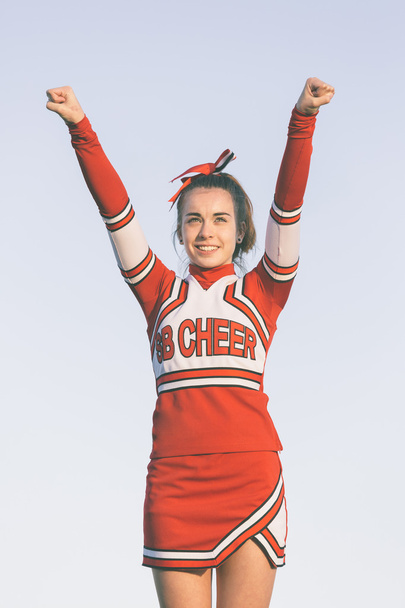 Cheerleader in the Field - Φωτογραφία, εικόνα