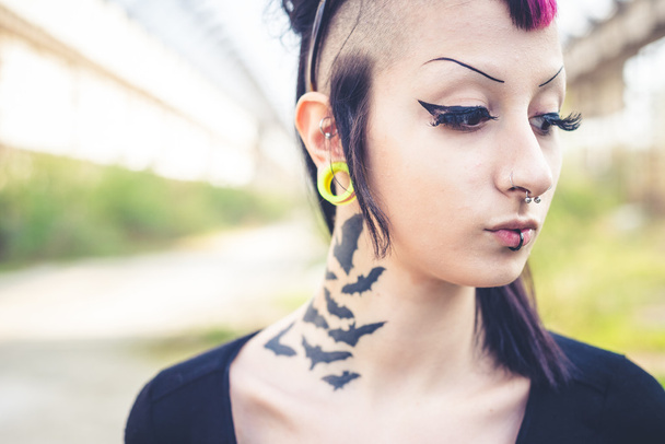 Punk karanlık kız - Fotoğraf, Görsel