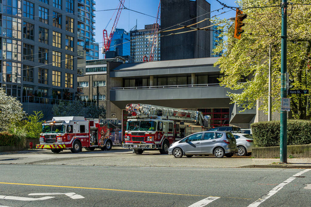 VANCOUVER, CANADA - APRIL 14, 2020: city fire station on a spring sunny day downtown. - Fotó, kép