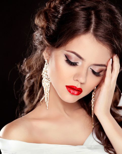 Glamour Fashion Woman Portrait with Red Sexy Lips. - Foto, Imagen