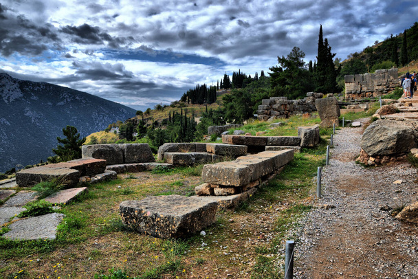 Vista de los principales monumentos de Grecia. Delfos (Delphi)). - Zdjęcie, obraz