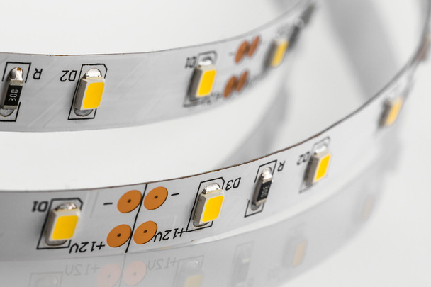 LED şeritler silikon koruma olmadan yapılan smd 3-cips techno - Fotoğraf, Görsel