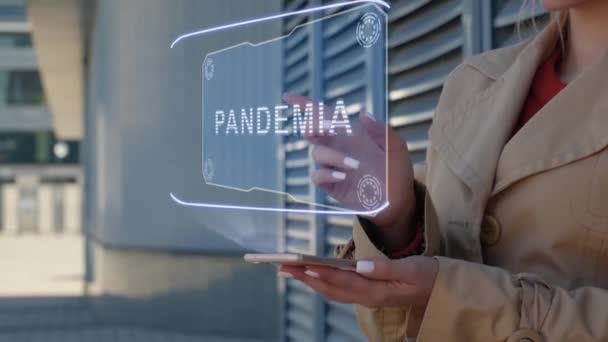 Geschäftsfrau interagiert mit HUD-Pandemie - Filmmaterial, Video