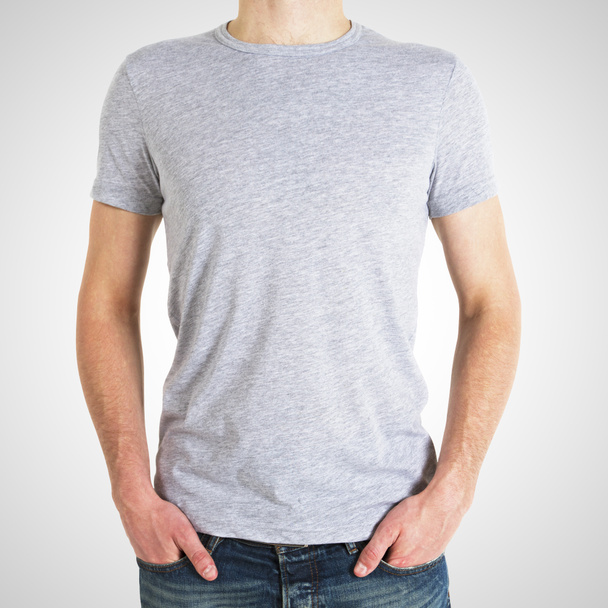 Junge im grauen T-Shirt - Foto, Bild