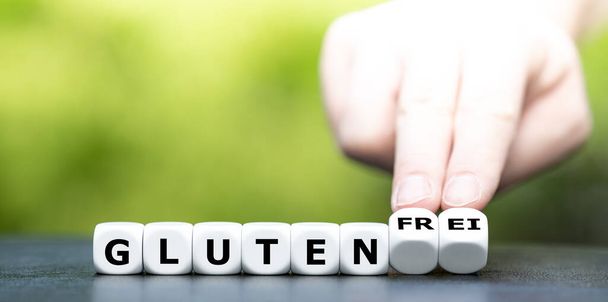 Dice form the German expression "gluten frei" (gluten free). - Photo, Image