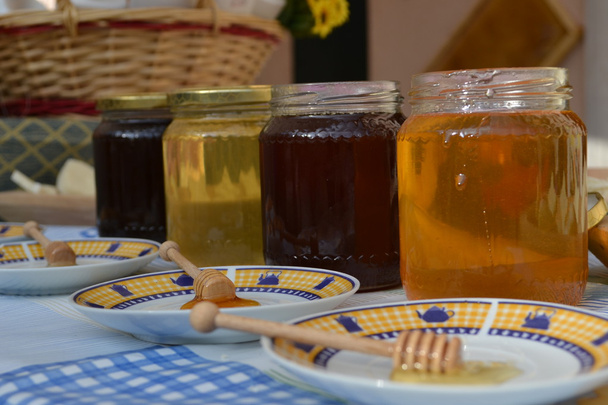 Frascos de miel en vidrio
 - Foto, Imagen