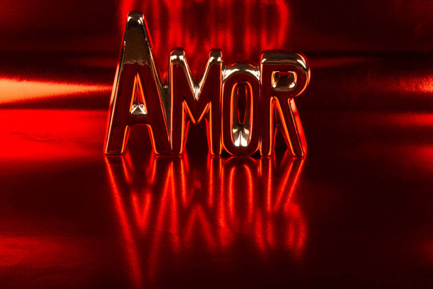 Láska text v portugalštině s červeným pozadím - Fotografie, Obrázek