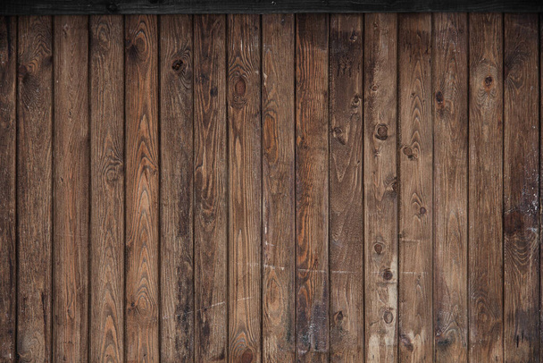 töredéke egy kerítés készült régi fa táblák maradványait festék és a körmök, természetes textúra, háttér - Fotó, kép