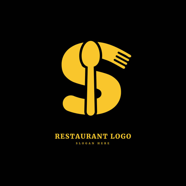 Początkowa litera S z łyżką i widelcem do koncepcji restauracji. litera S logo, nadające się dla firmy i branży kulinarnej. - Wektor, obraz