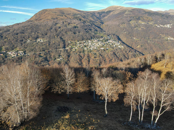 Paisaje del valle del Colla cerca de Lugano en la parte italiana de Suiza - Foto, imagen