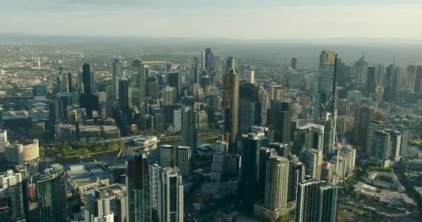 Vista aérea del amanecer Rascacielos Melbourne CBD Río Yarra - Imágenes, Vídeo