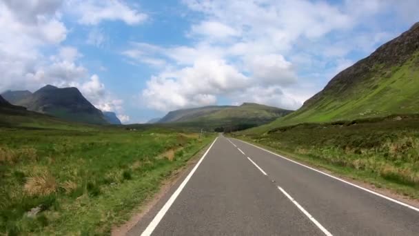 POV fahren A82 Autobahn Glencoe Berge Schottland Großbritannien - Filmmaterial, Video