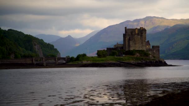 Eilean Donan castle Loch Duich Scottish Highlands Escócia - Filmagem, Vídeo
