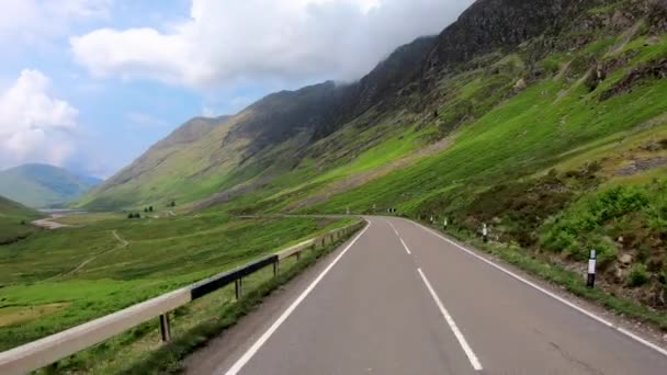 POV cênica condução Glencoe vale rodovia Grã-Bretanha - Filmagem, Vídeo