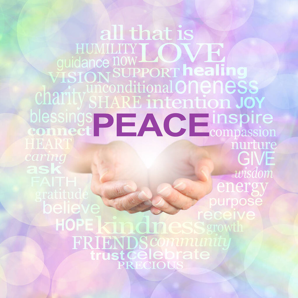Wörter im Zusammenhang mit der Word Cloud der Friedenskampagne - Weibliche Hände tauchen aus einem regenbogenfarbenen Bokeh-Hintergrund auf, der von einer kreisförmigen Wortwolke des Friedens umgeben ist                                 - Foto, Bild