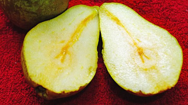 Päärynä punainen pöytäliina - Valokuva, kuva