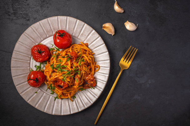 Pasta with cherry tomatoes, cheese and garlic - Photo, Image