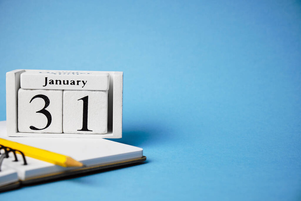 τριάντα πρώτη ημέρα του χειμερινού μήνα ημερολόγιο Ιανουαρίου με αντίγραφο χώρου. - Φωτογραφία, εικόνα