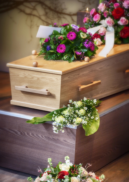 arranjo para funeral
 - Foto, Imagem