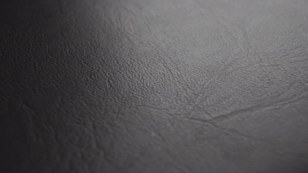 Close up enrugado textura de couro artificial. Macro. Dolly Shot - Filmagem, Vídeo