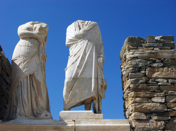 Statues en pierre à Delos, Grèce
 - Photo, image