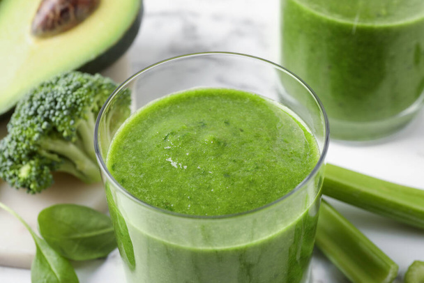 Delicious fresh green juice in glass, closeup - Photo, Image