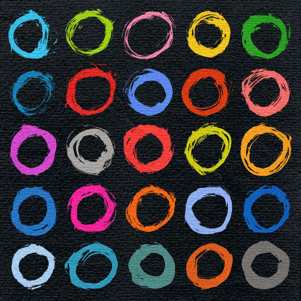 25 cirkel vorm penseelstreek. - Vector, afbeelding