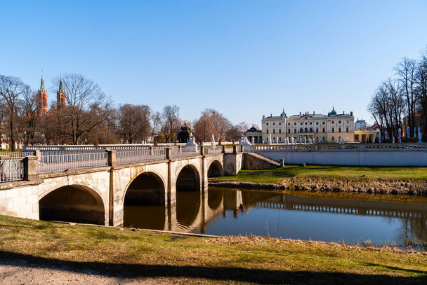 The Branicki palace and park complex in Biaystok, Podlasie, Poland - 写真・画像