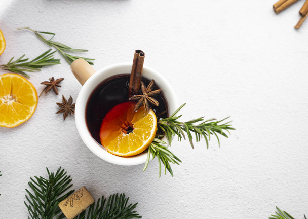 selective focus. mulled red wine with spices - Photo, Image