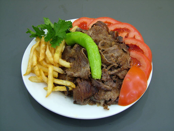  Kebab főzés és összetevők. Arab konyhai keret. Közel-keleti élelmiszer.  - Fotó, kép